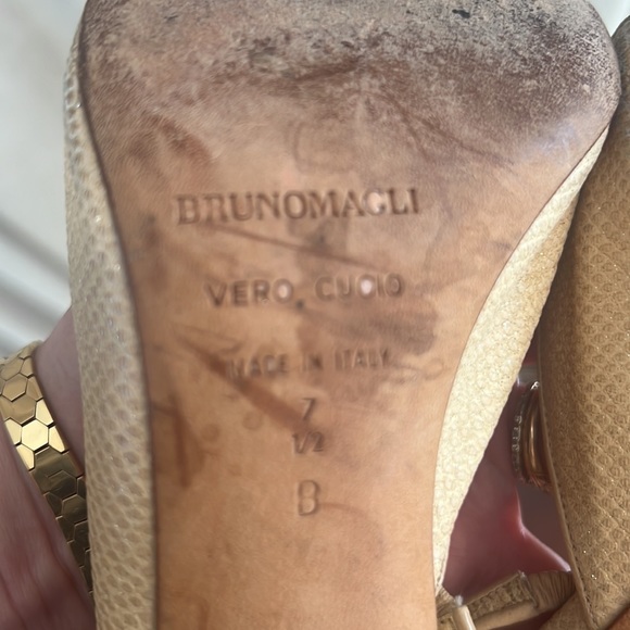 Bruno Magli gold metallic sparkle sling back - Picture 8 of 11